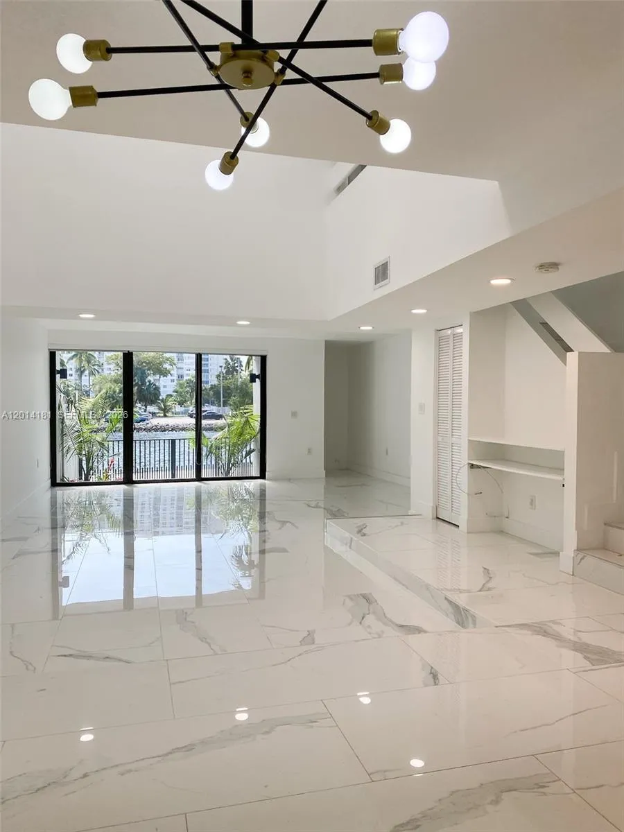 316 Poinciana Dr # 808, Sunny Isles Beach FL 33160