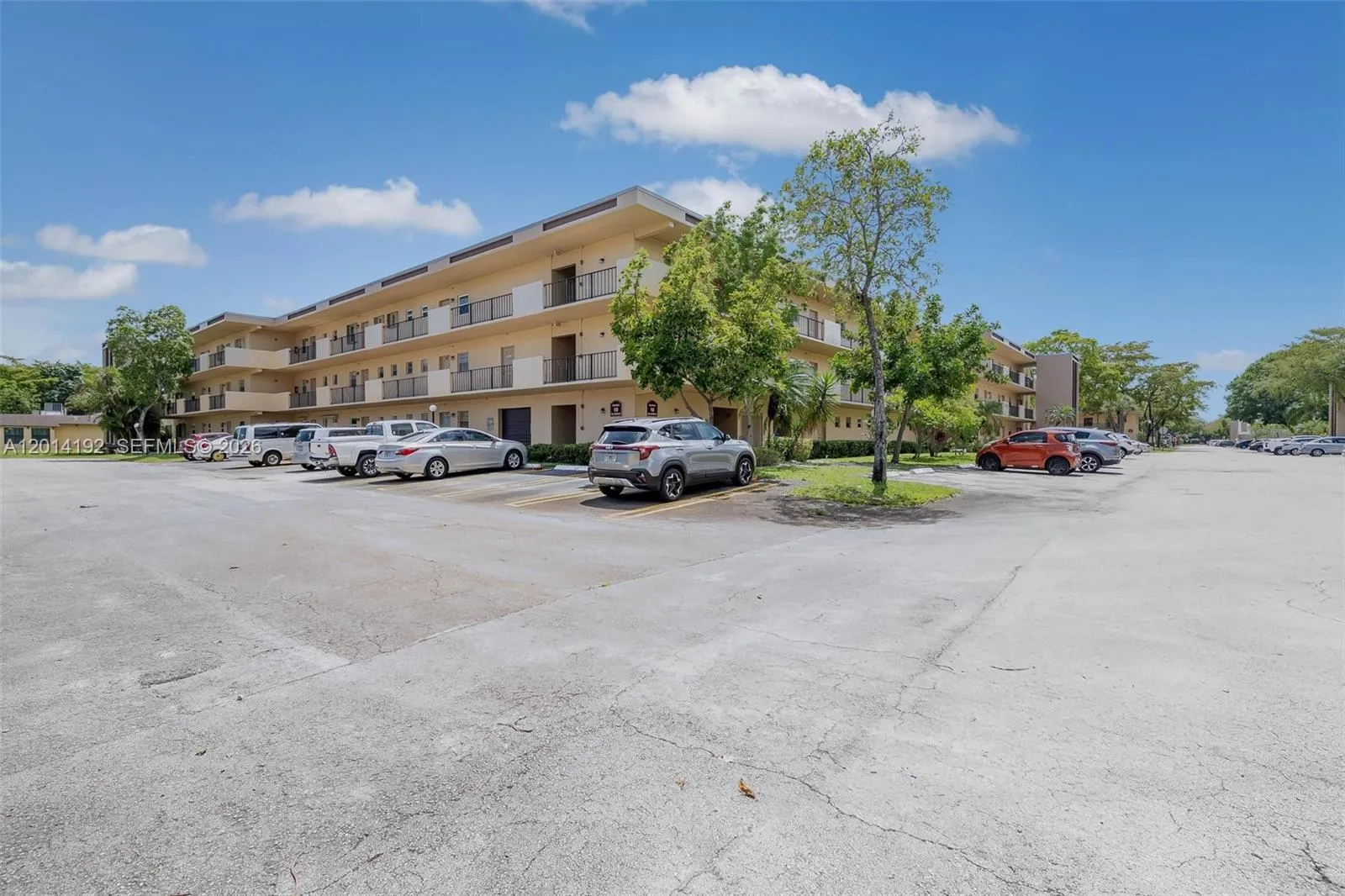 100 Berkley Rd # 106, Hollywood FL 33024