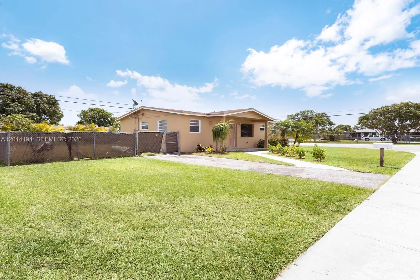 22345 SW 118th Ct, Miami FL 33170