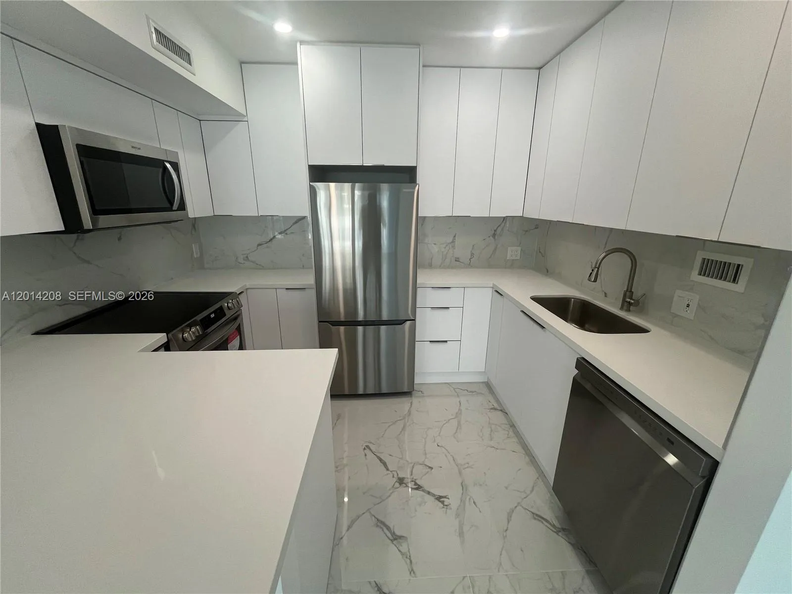 3505 S Ocean Dr # 210, Hollywood FL 33019