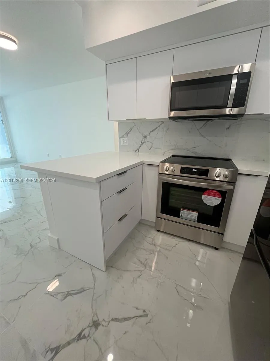 3505 S Ocean Dr # 210, Hollywood FL 33019