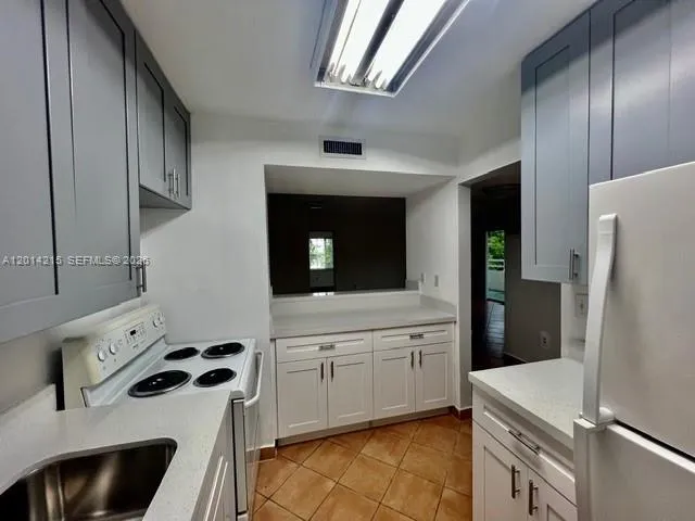 10755 SW 108th Ave # 302, Miami FL 33176