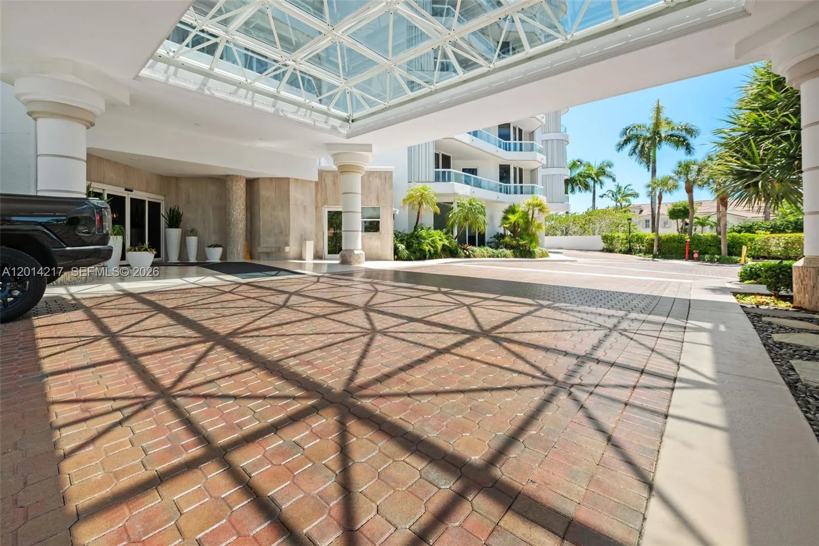 21050 Point Pl # 302, Aventura FL 33180