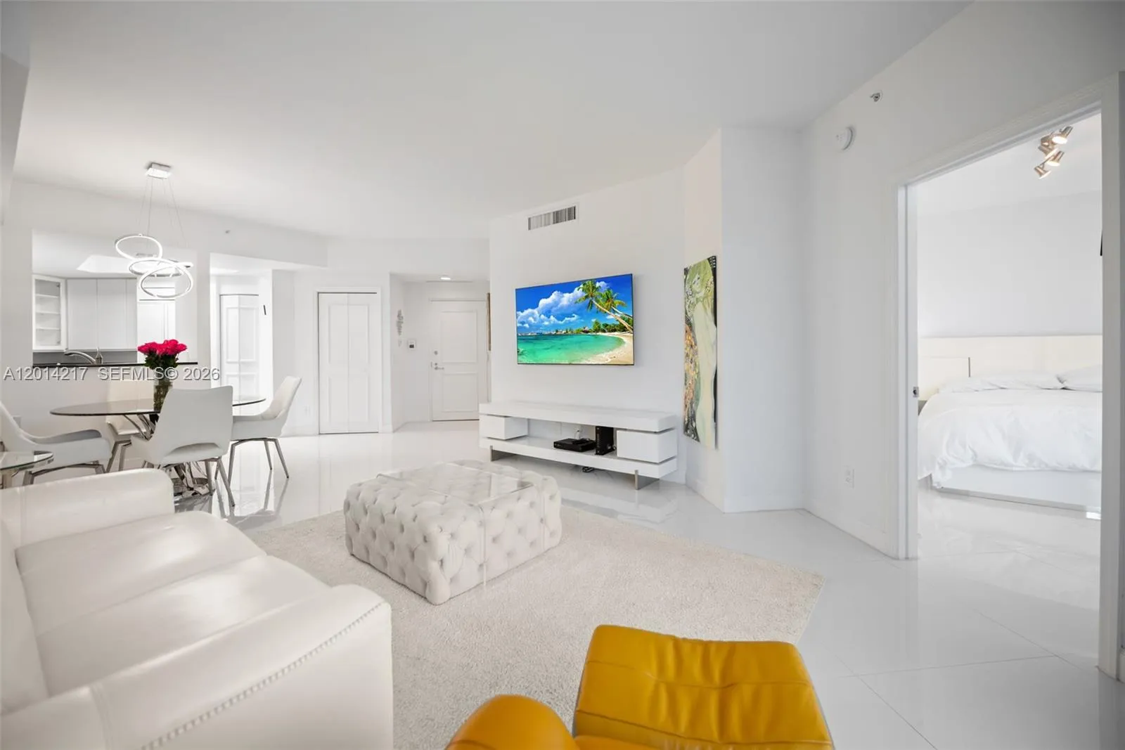 21050 Point Pl # 302, Aventura FL 33180
