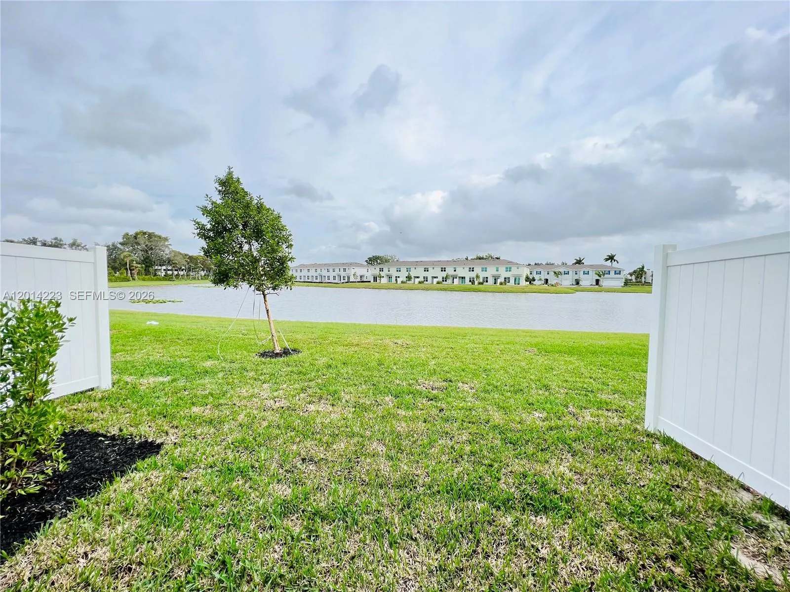 6923 Harbours Edge Ave, Lake Worth FL 33467
