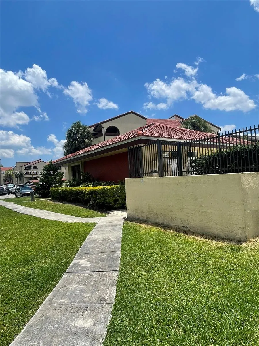 8820 SW 123rd Ct # 203, Miami FL 33186