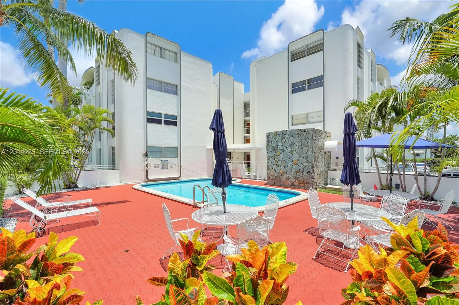 1075 93rd St # 207, Bay Harbor Islands FL 33154