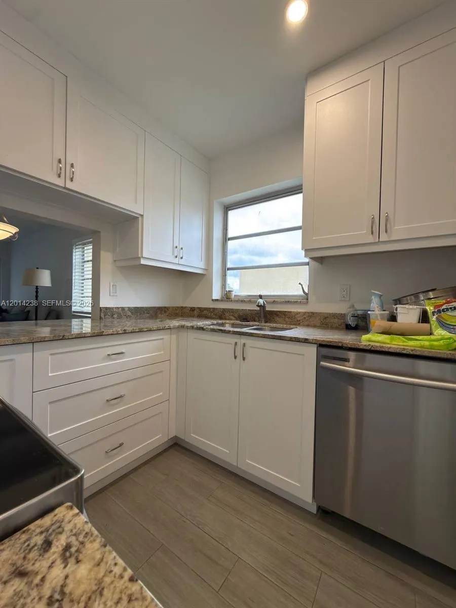 6070 NW 64TH AVE # 312, Tamarac FL 33319