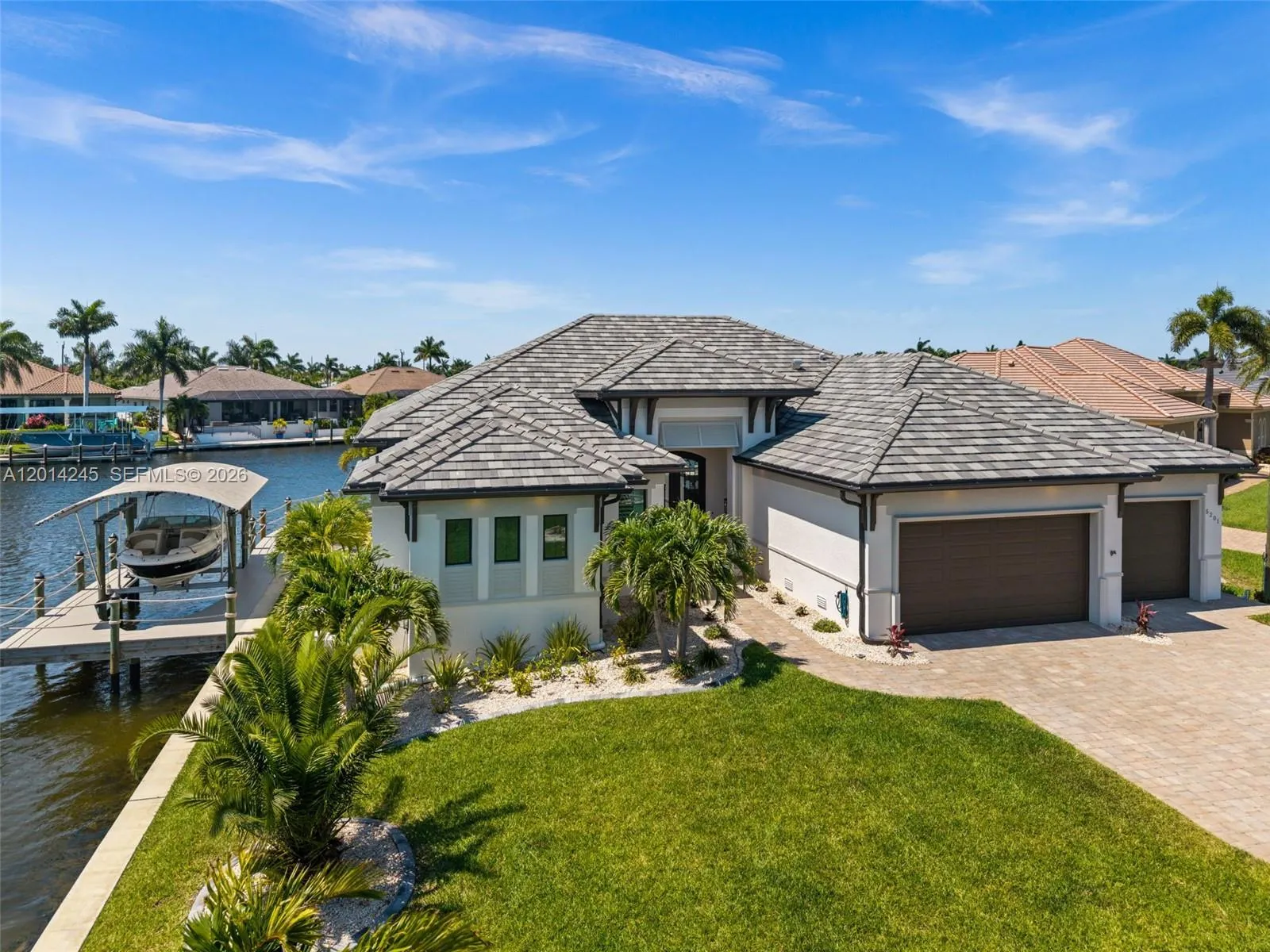 5201 Skylark Ct, Cape Coral FL 33904