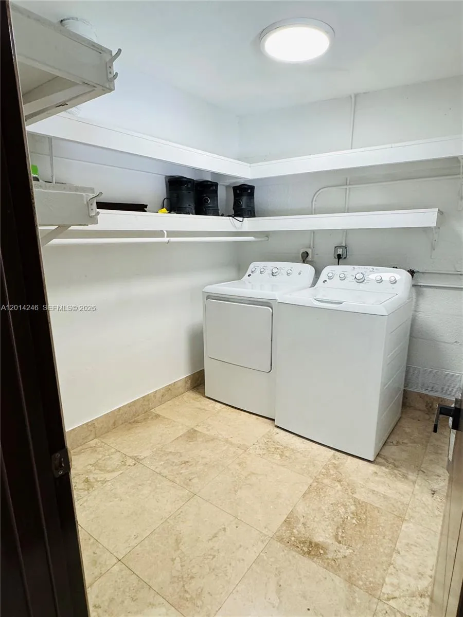 8320 NW 180th St, Hialeah FL 33015