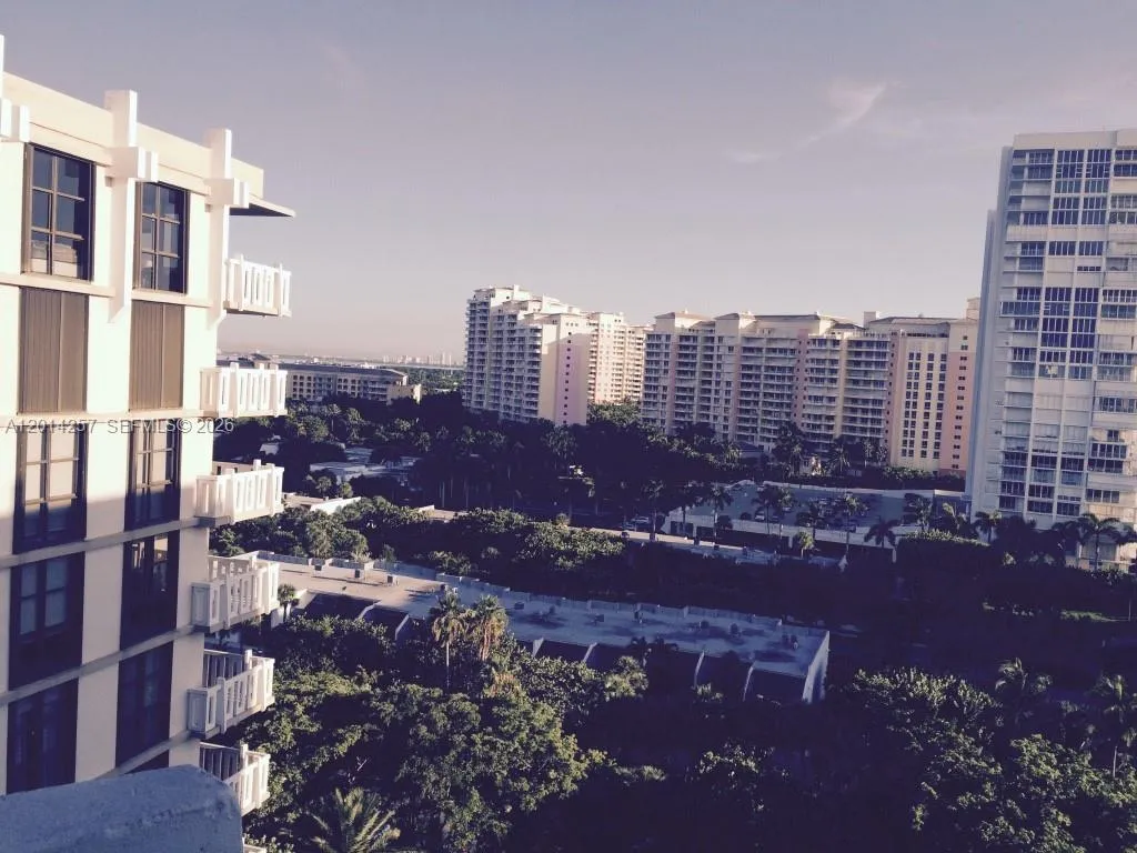 1121 CRANDON BL # E1104, Key Biscayne FL 33149