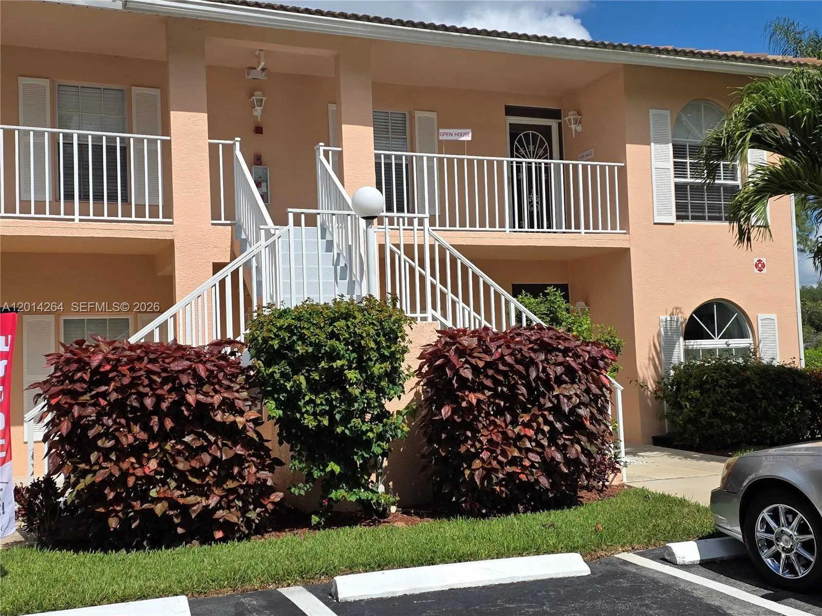 575 Augusta Boulevard # 8, Naples FL 34113