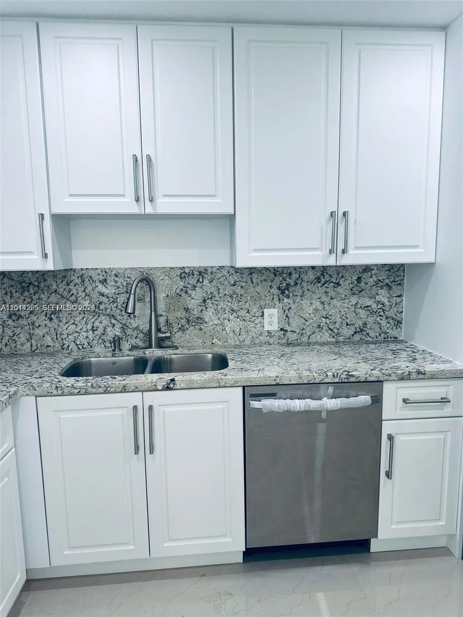 4200 Hillcrest Dr # 503, Hollywood FL 33021