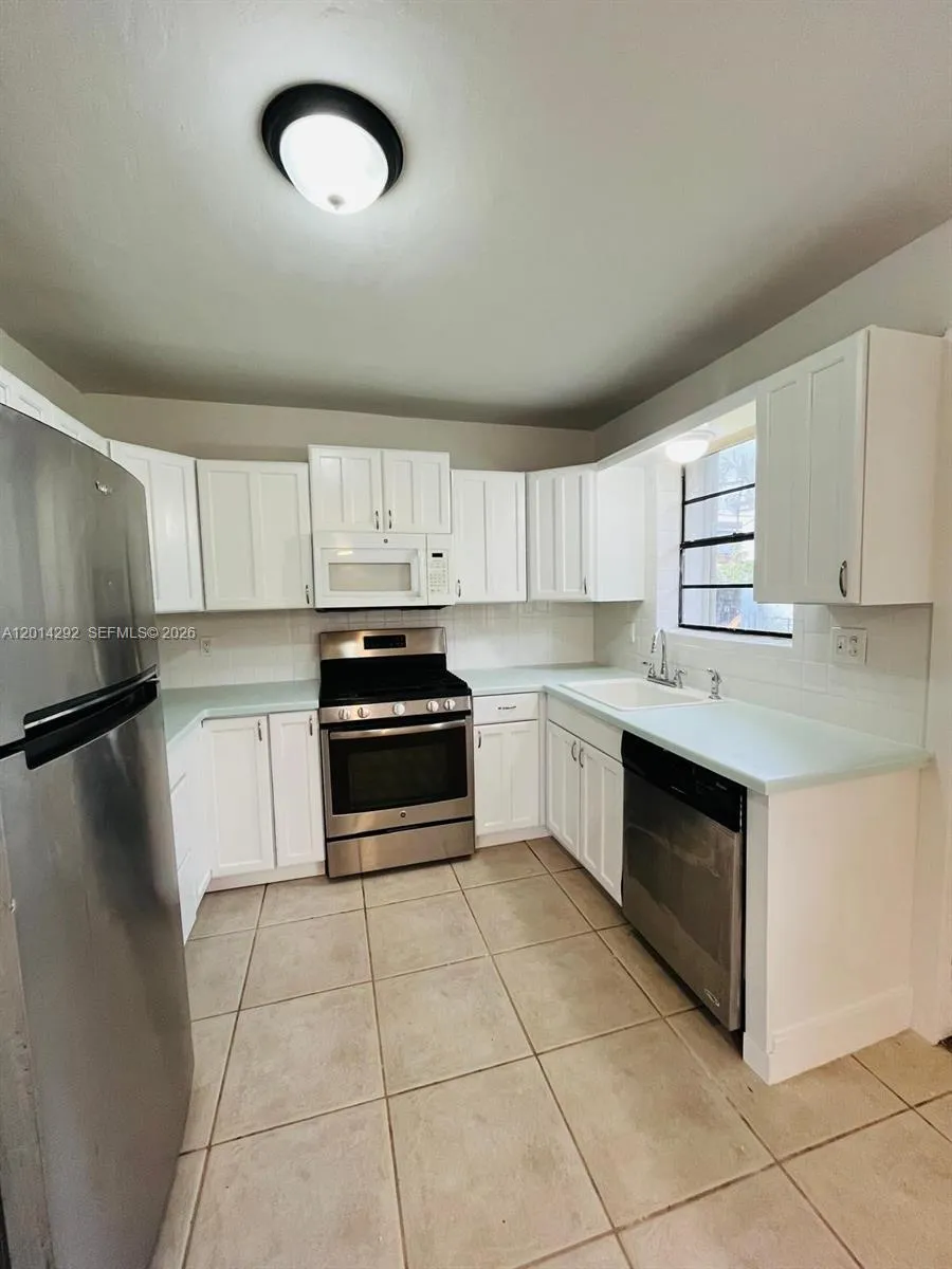 21220 NE 26th Ave # 0, Miami FL 33180