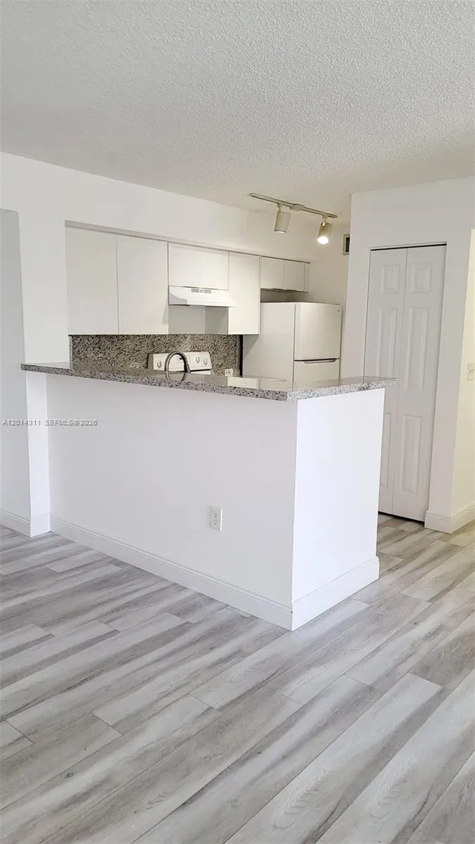 11155 SW 5TH PL # 203, Pembroke Pines FL 33025
