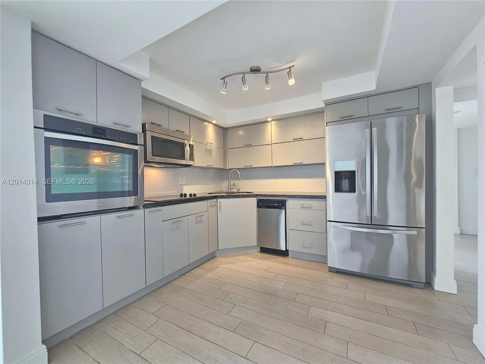 16546 NE 26th Ave # 5H, North Miami Beach FL 33160