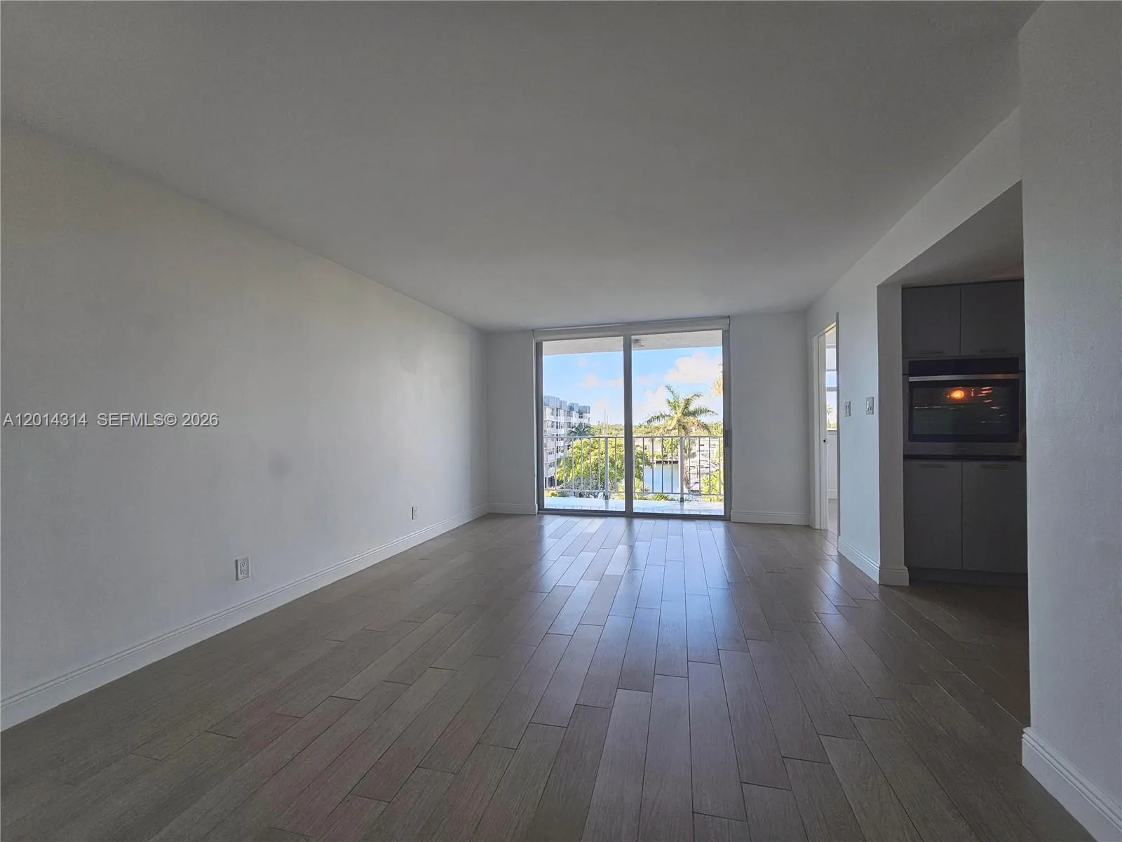 16546 NE 26th Ave # 5H, North Miami Beach FL 33160