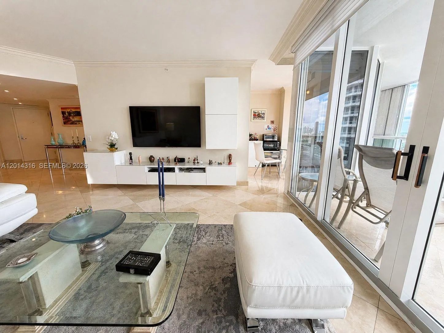 21055 Yacht Club Dr # 2403, Aventura FL 33180