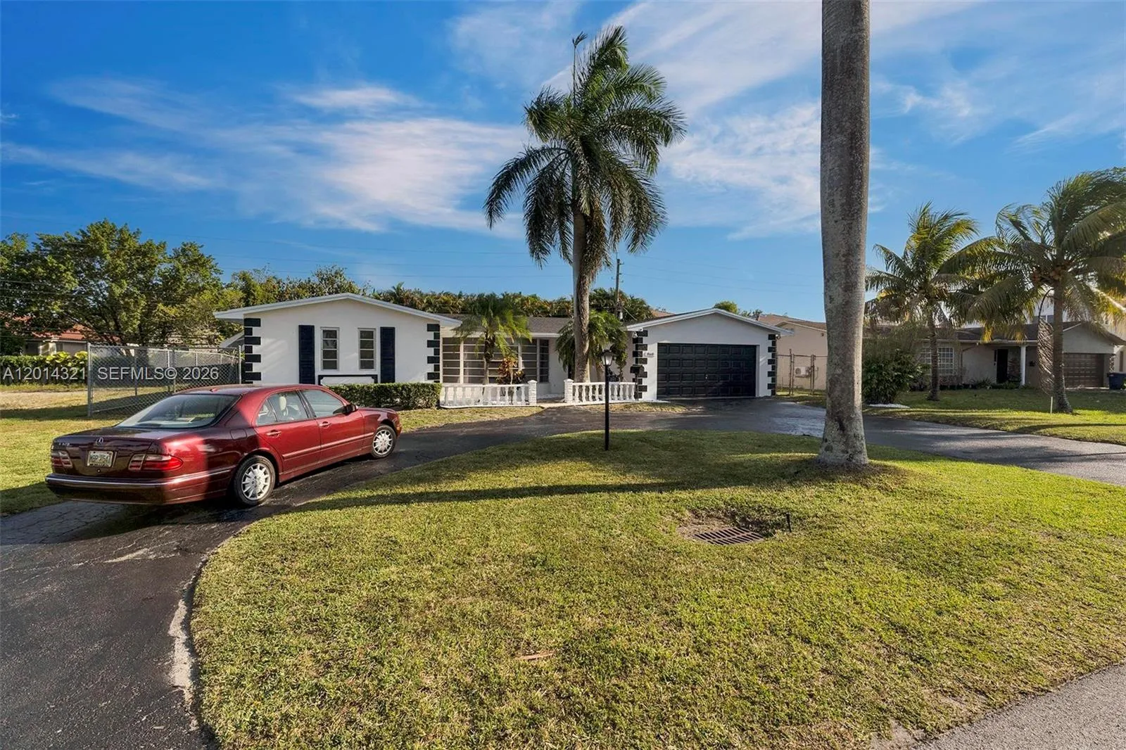 860 NW 207th St, Miami Gardens FL 33169
