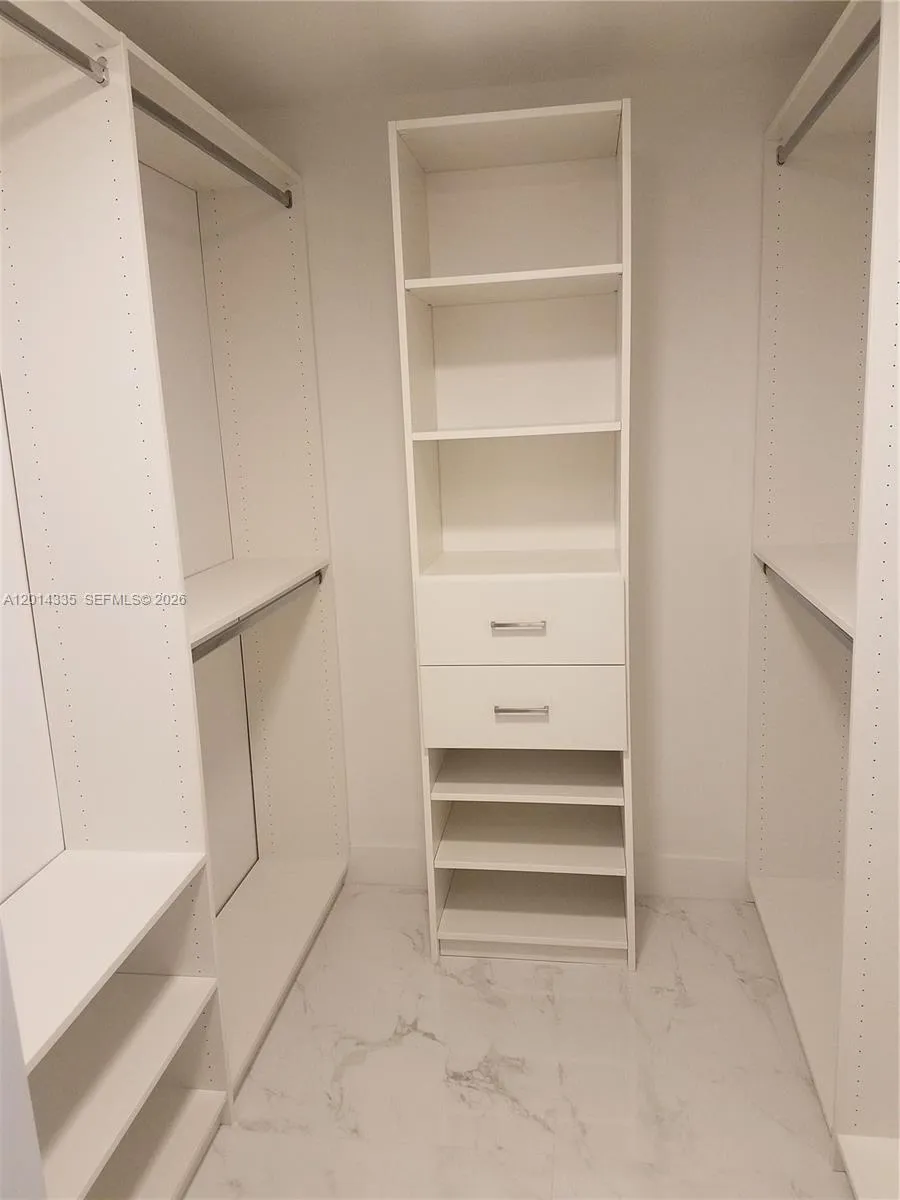 488 NE 18th # 2006, Miami FL 33132
