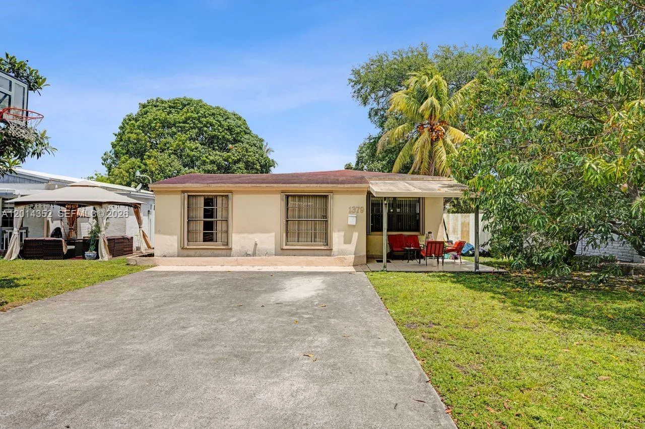 1379 NE 177th St, North Miami Beach FL 33162