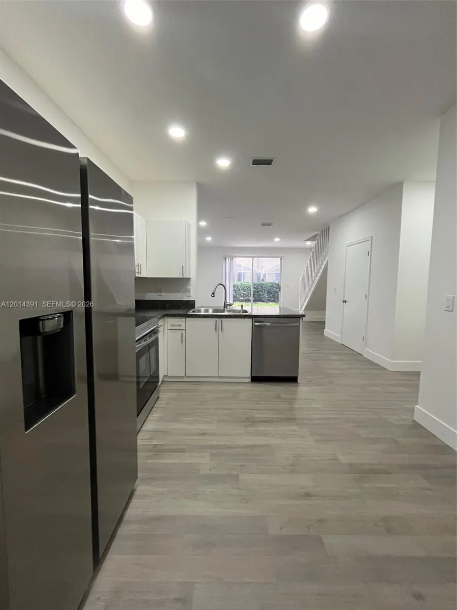 2216 Ensenada Ter, Weston FL 33327