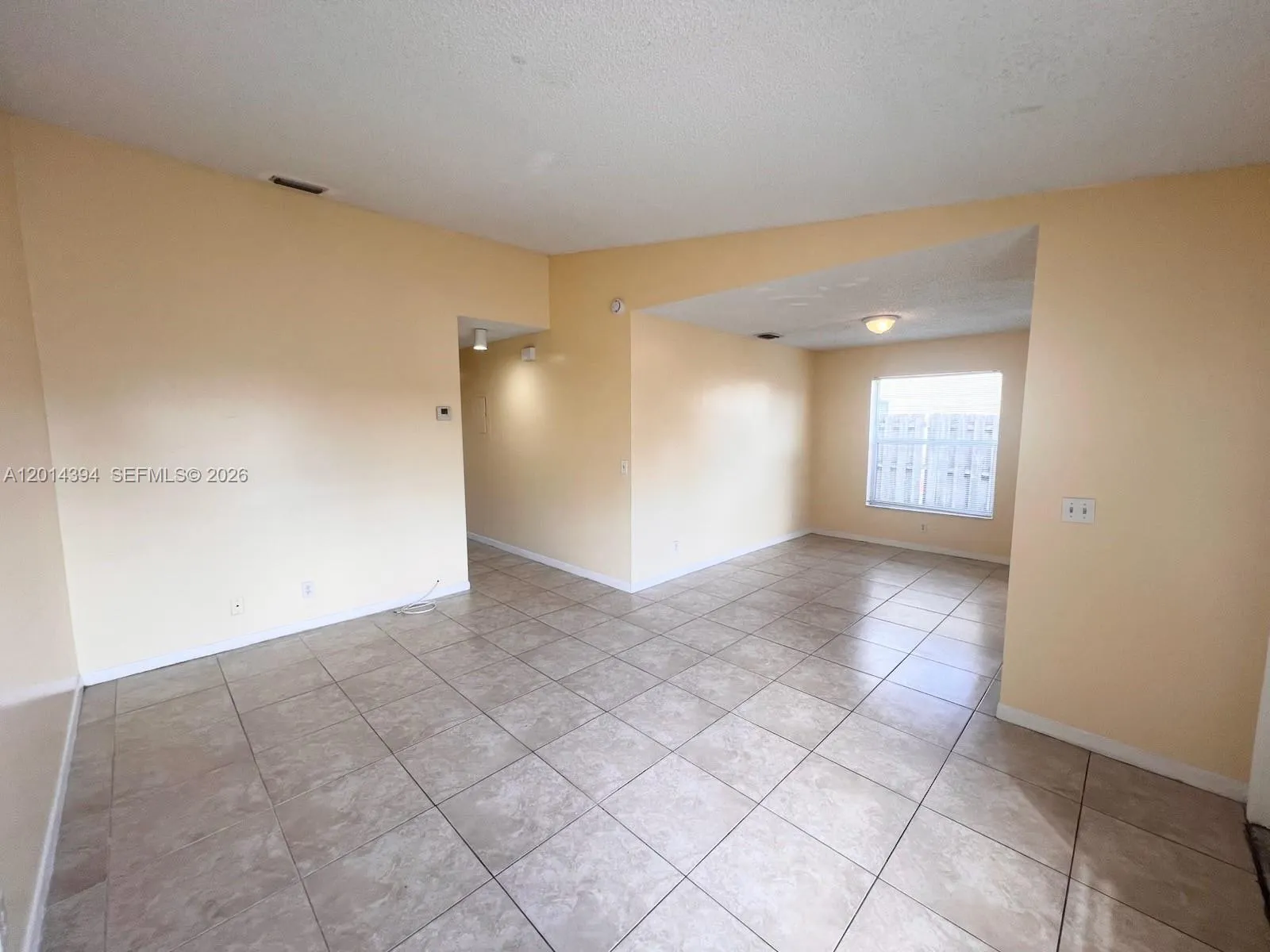 3737 Mil Lake Cir # 3737, Green Acres FL 33463