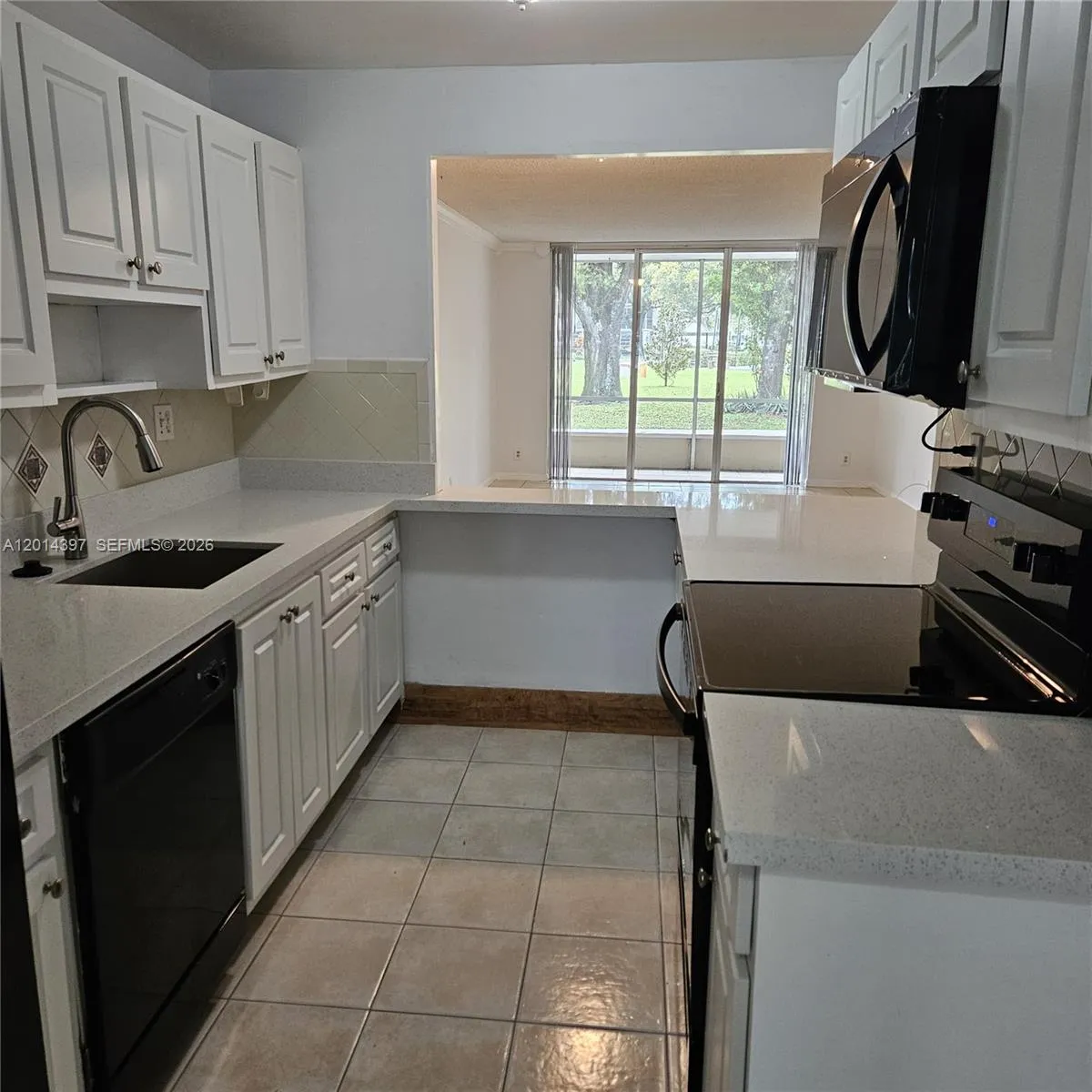 3070 NW 48th Ter # 104, Lauderdale Lakes FL 33313