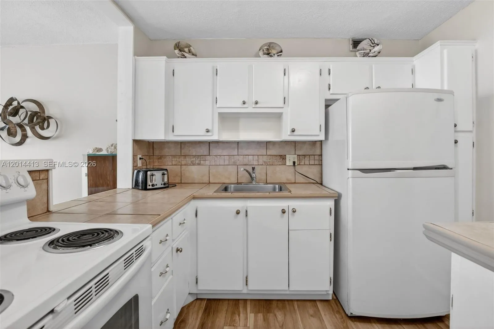 1817 S Ocean Dr # 225, Hallandale Beach FL 33009