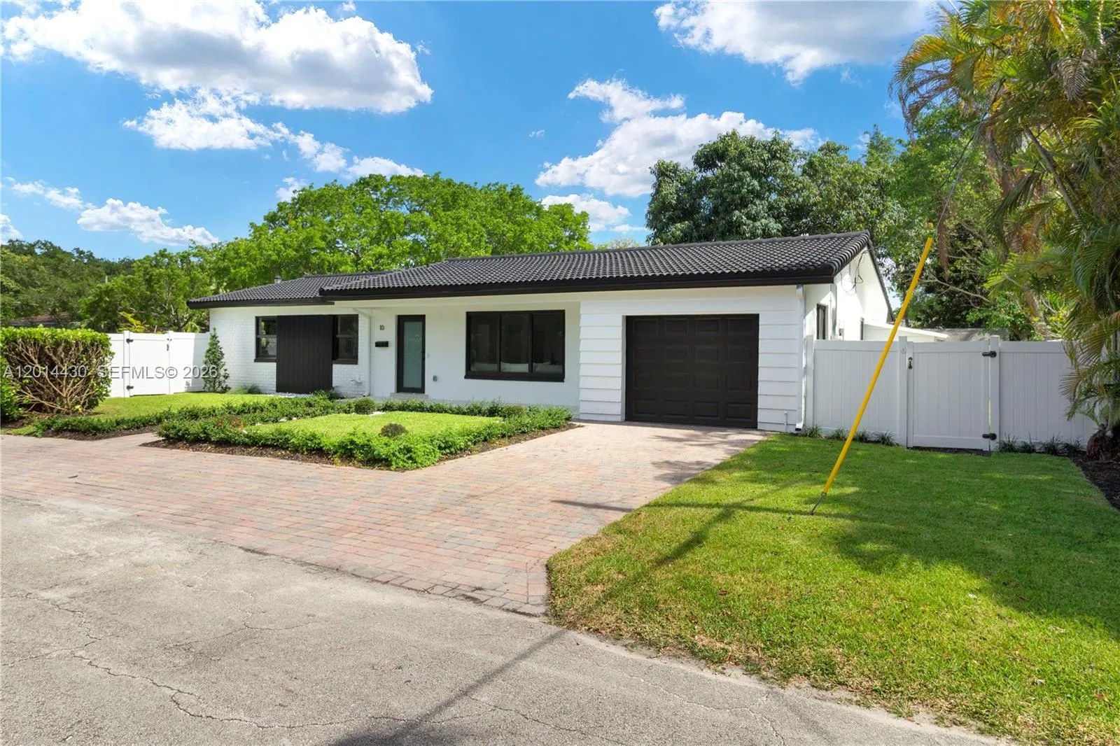 10 NW 100th St, Miami Shores FL 33150