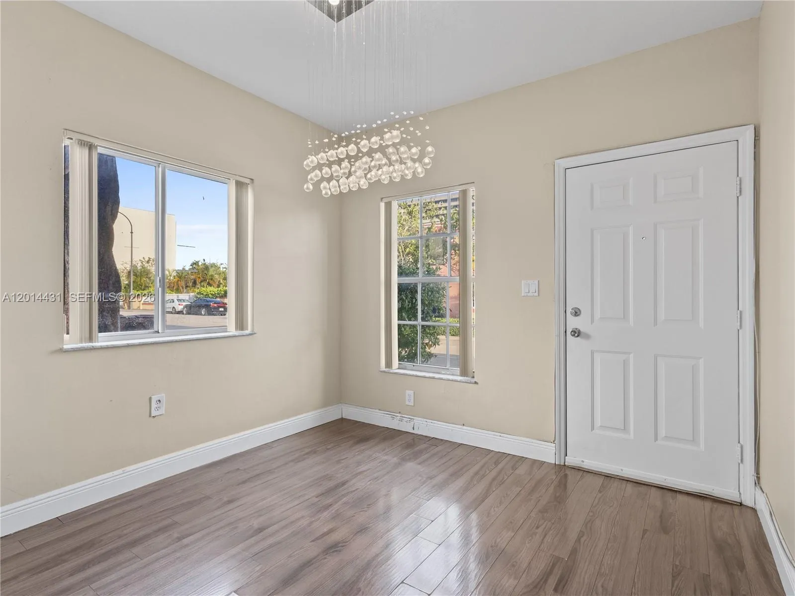 9 E 4th St # 102, Hialeah FL 33010