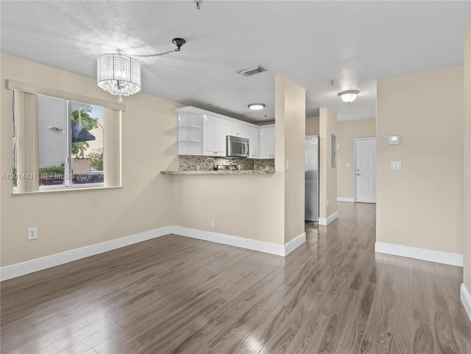 9 E 4th St # 102, Hialeah FL 33010