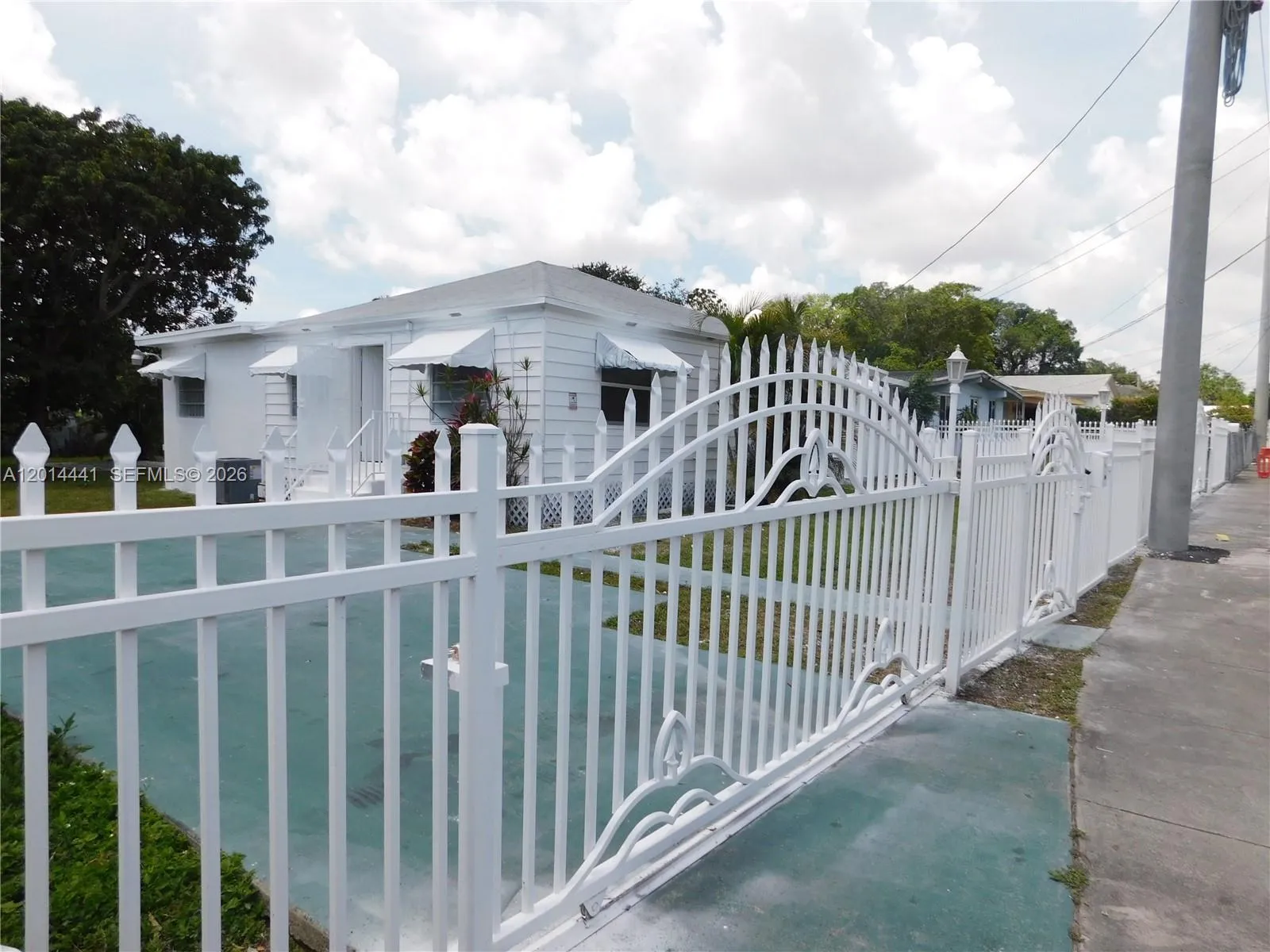 2230 NW 58th St # 2230, Miami FL 33142