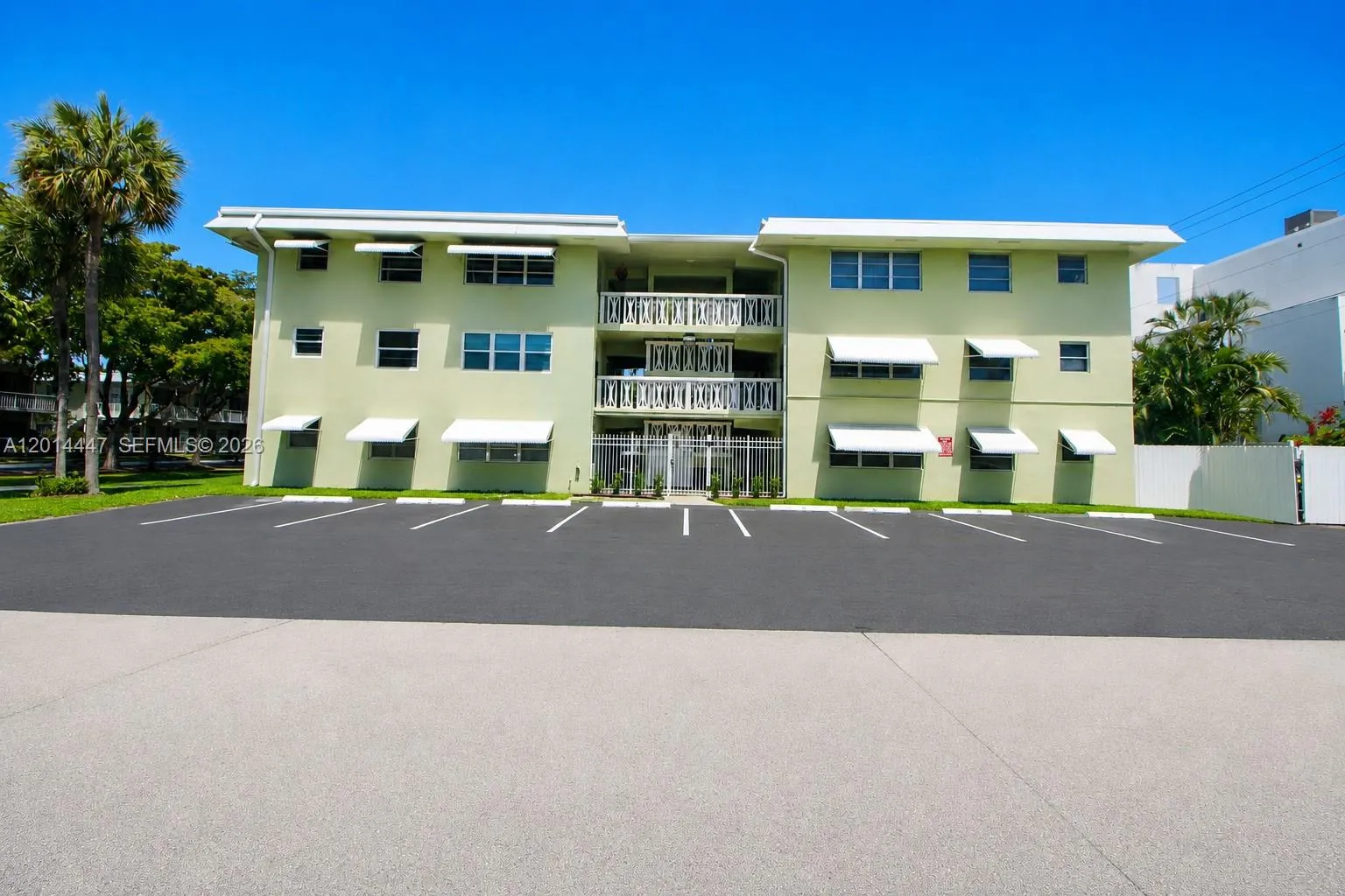 1900 NE 8th Ct # 105, Fort Lauderdale FL 33304