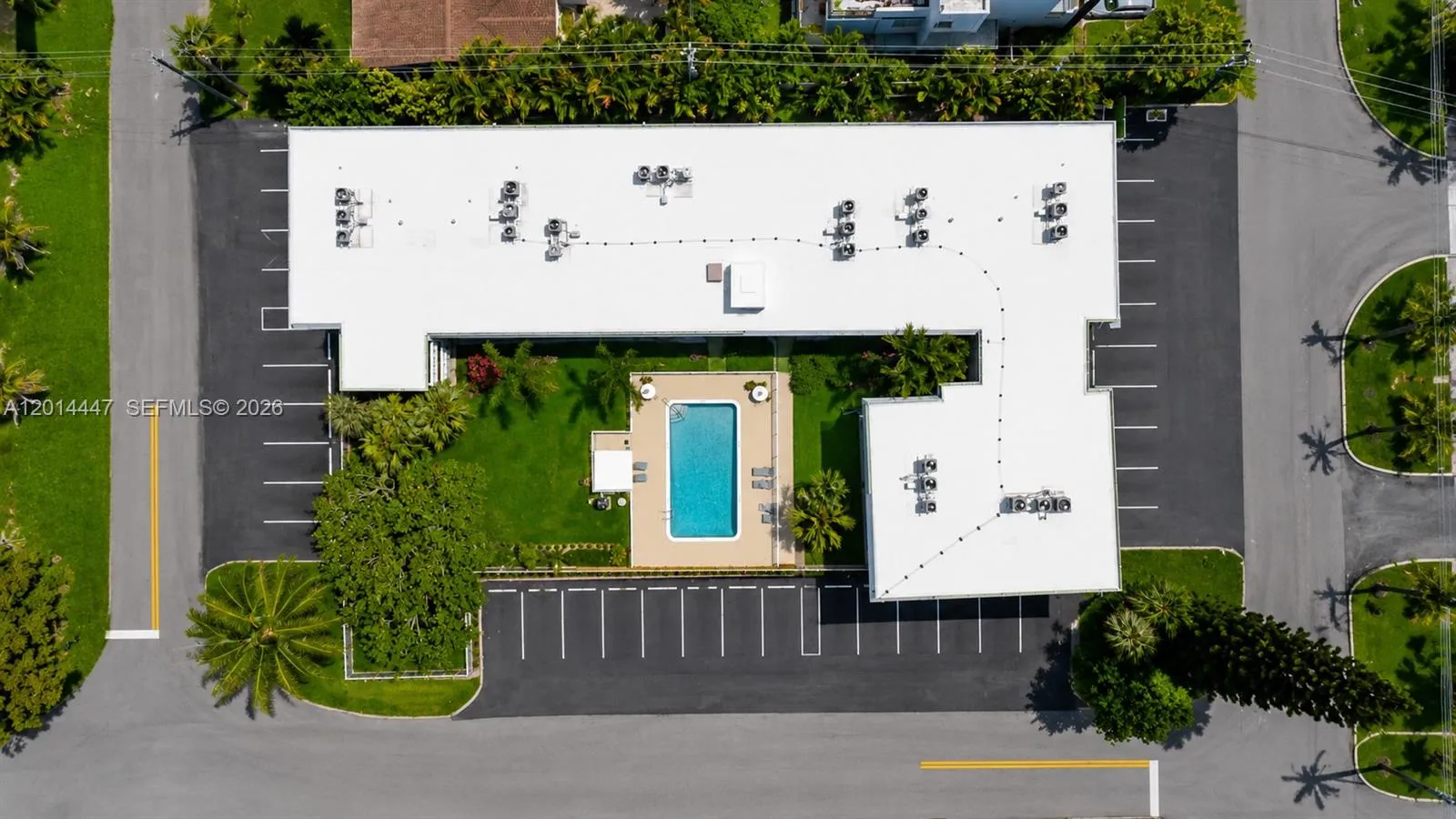 1900 NE 8th Ct # 105, Fort Lauderdale FL 33304