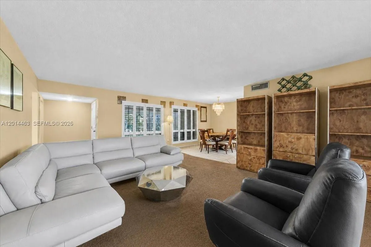 9261 SW 55th St, Cooper City FL 33328