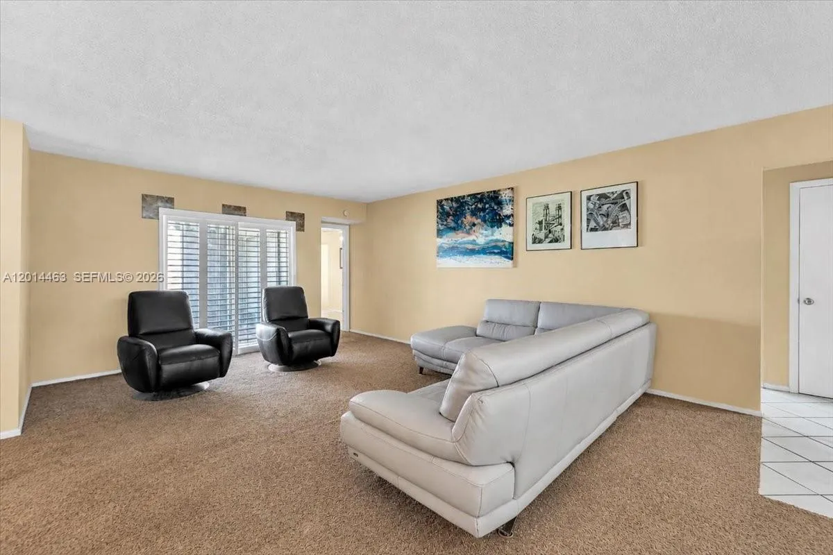 9261 SW 55th St, Cooper City FL 33328