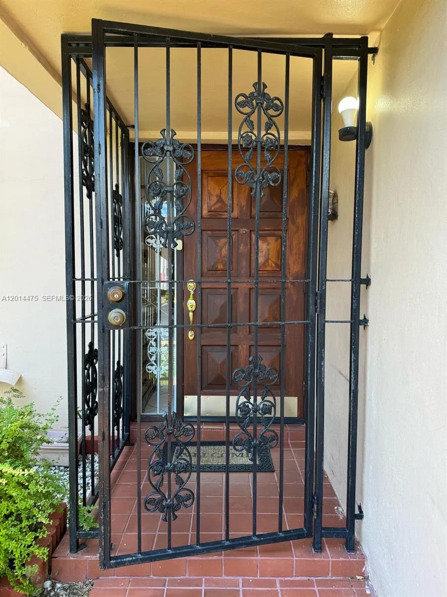 3817 SW 82nd Ave # 46, Miami FL 33155