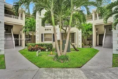 2871 N Oakland Forest Dr # 210, Oakland Park FL 33309