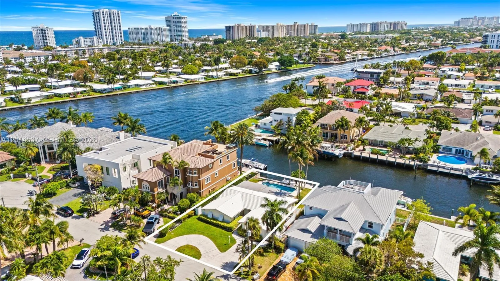 3 bedroom 3 bath for sale at 2548 SE 12th St, Pompano Beach FL 33062