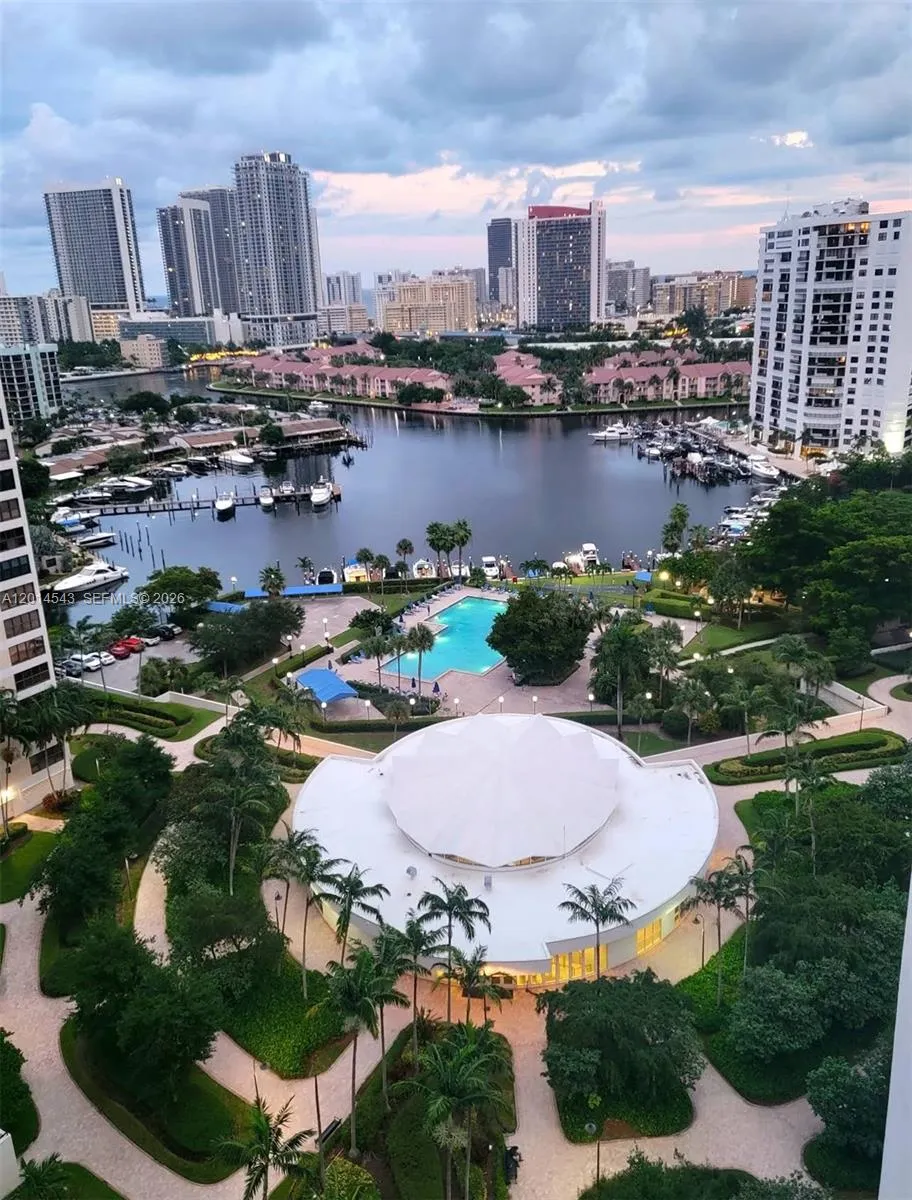 600 Three Islands Blvd # 418, Hallandale Beach FL 33009