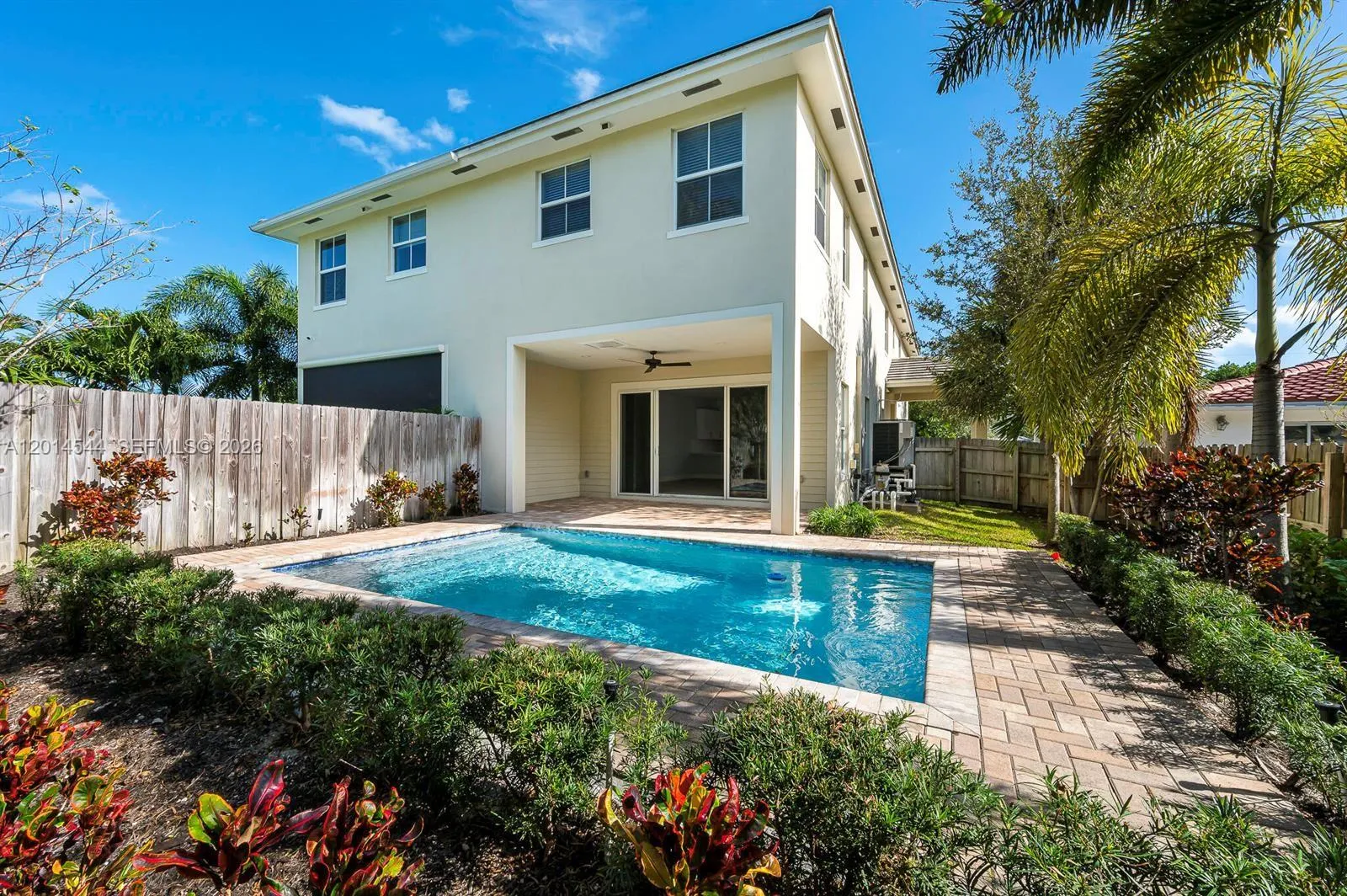 1031 NE 13th Ave, Fort Lauderdale FL 33304