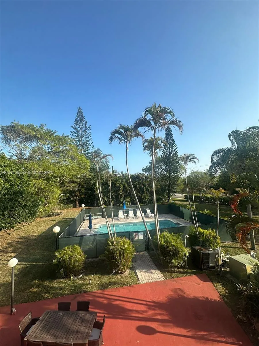 3910 Crystal Lake Dr # 201, Deerfield Beach FL 33064