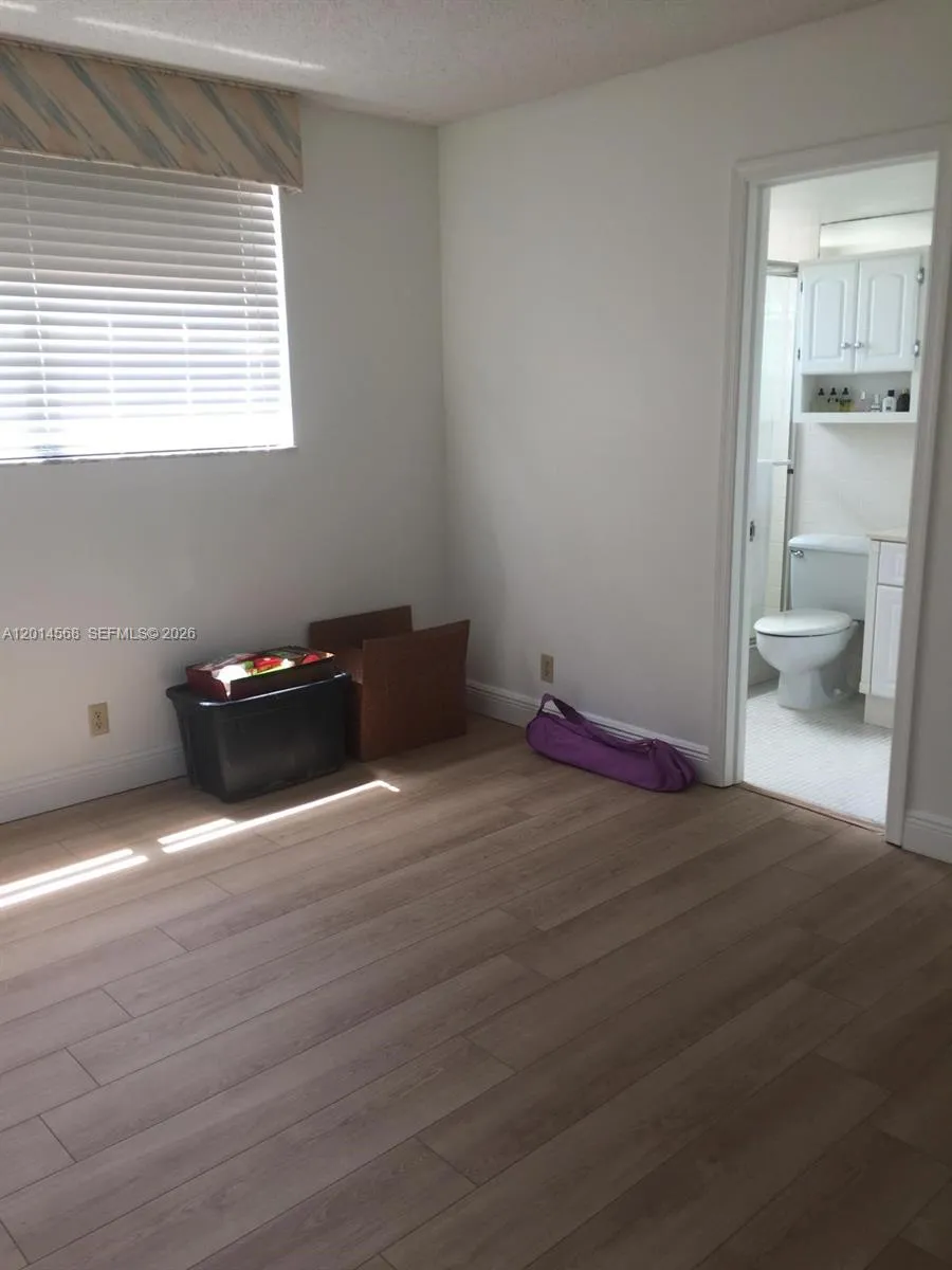 3910 Crystal Lake Dr # 201, Deerfield Beach FL 33064