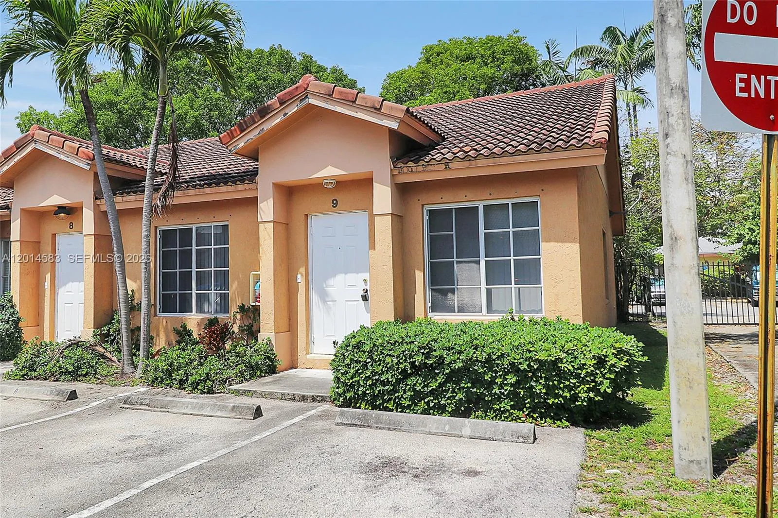 117 SE 3rd Ave # 9, Hallandale Beach FL 33009