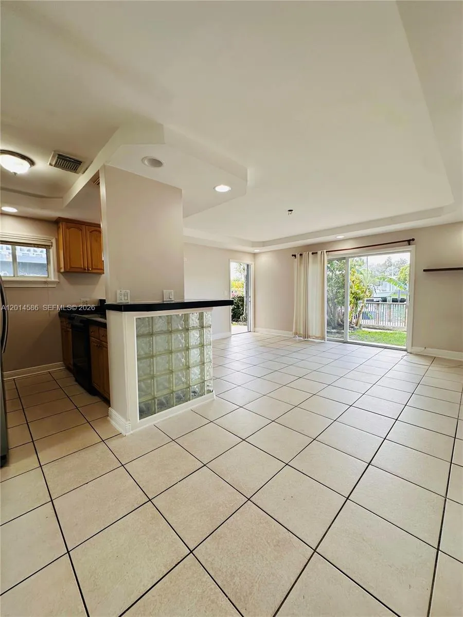 2033 Calais Dr # 5, Miami Beach FL 33141