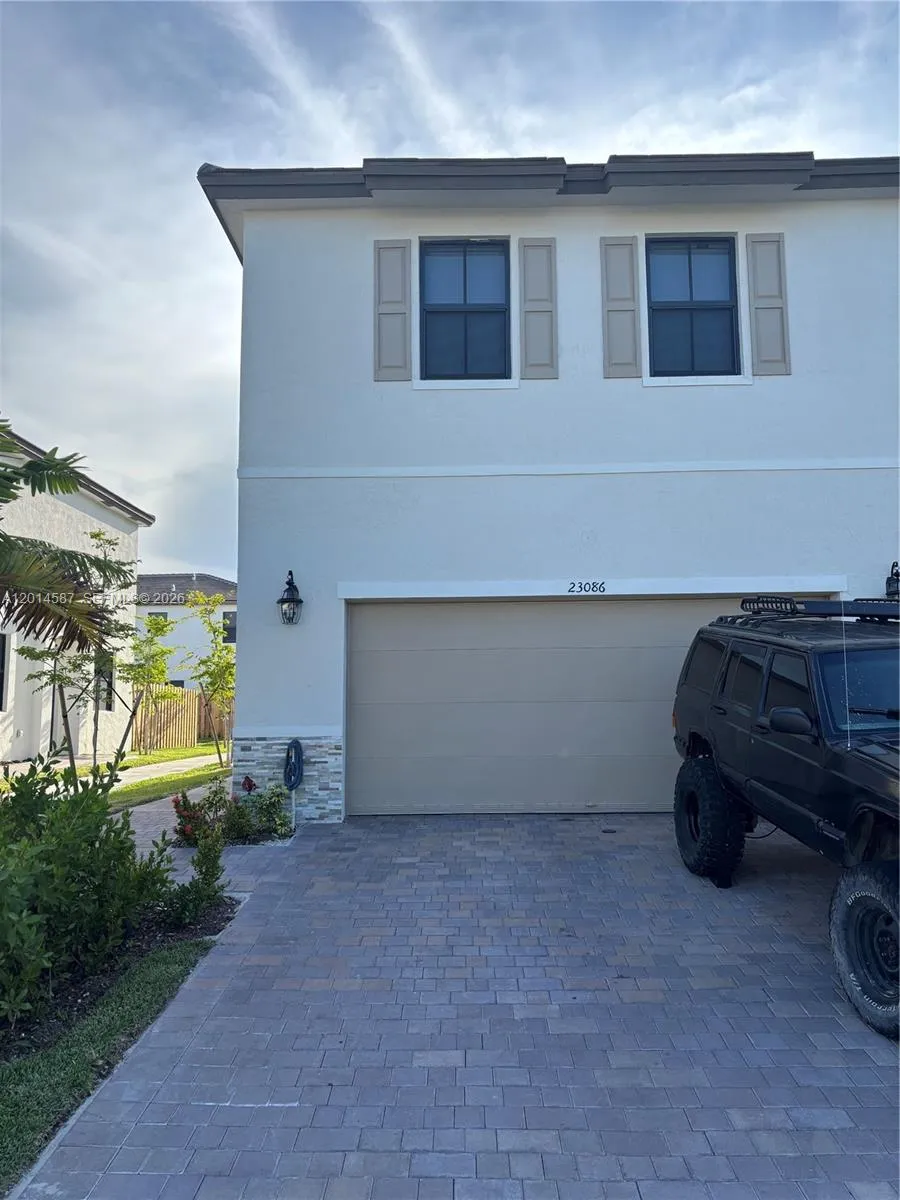 23086 SW 130th Ave # 23086, Miami FL 33170
