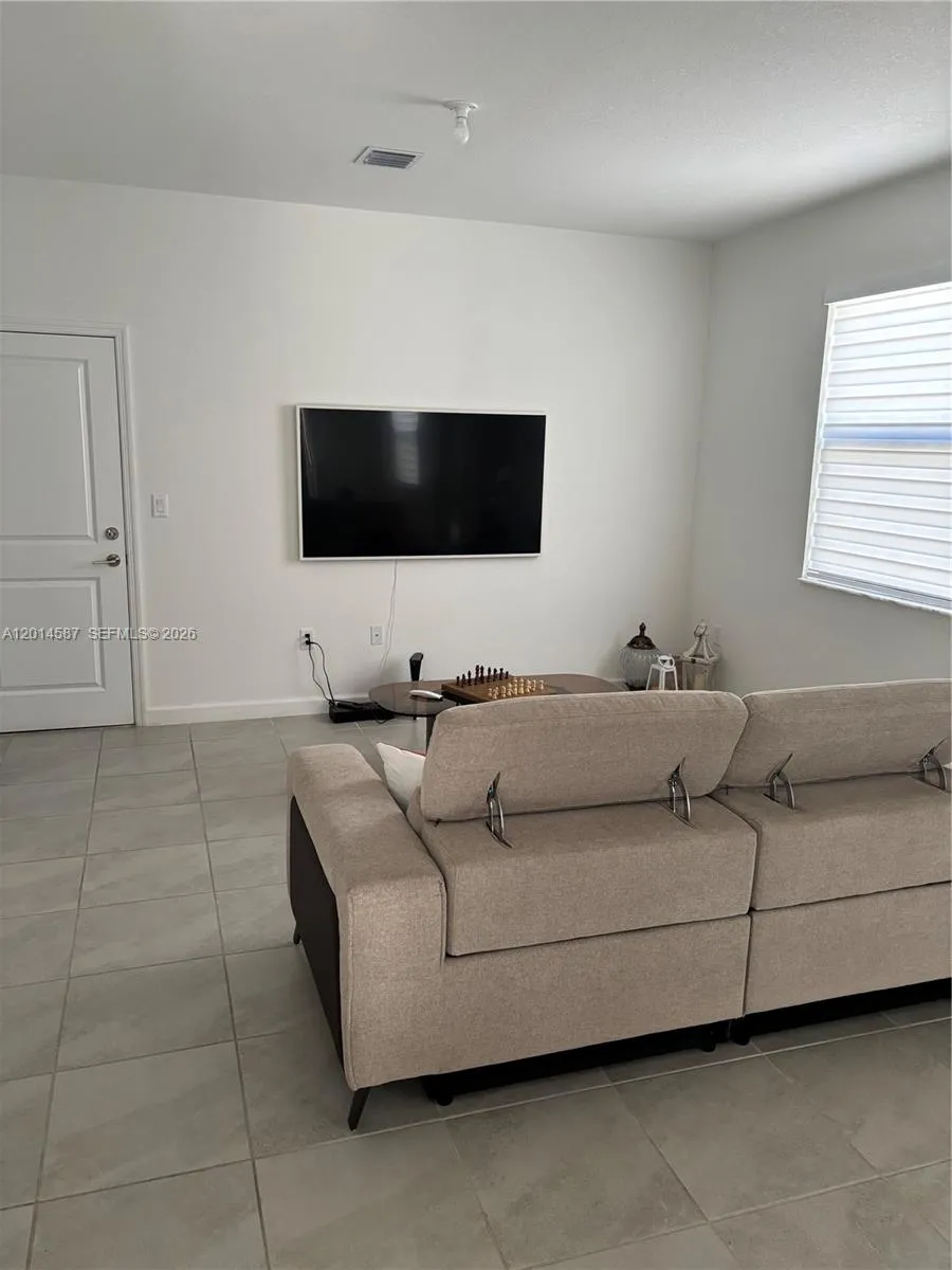 23086 SW 130th Ave # 23086, Miami FL 33170