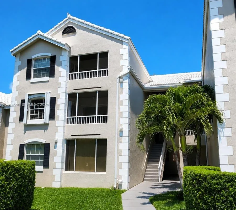 2890 N Oakland Forest Dr # 203, Oakland Park FL 33309