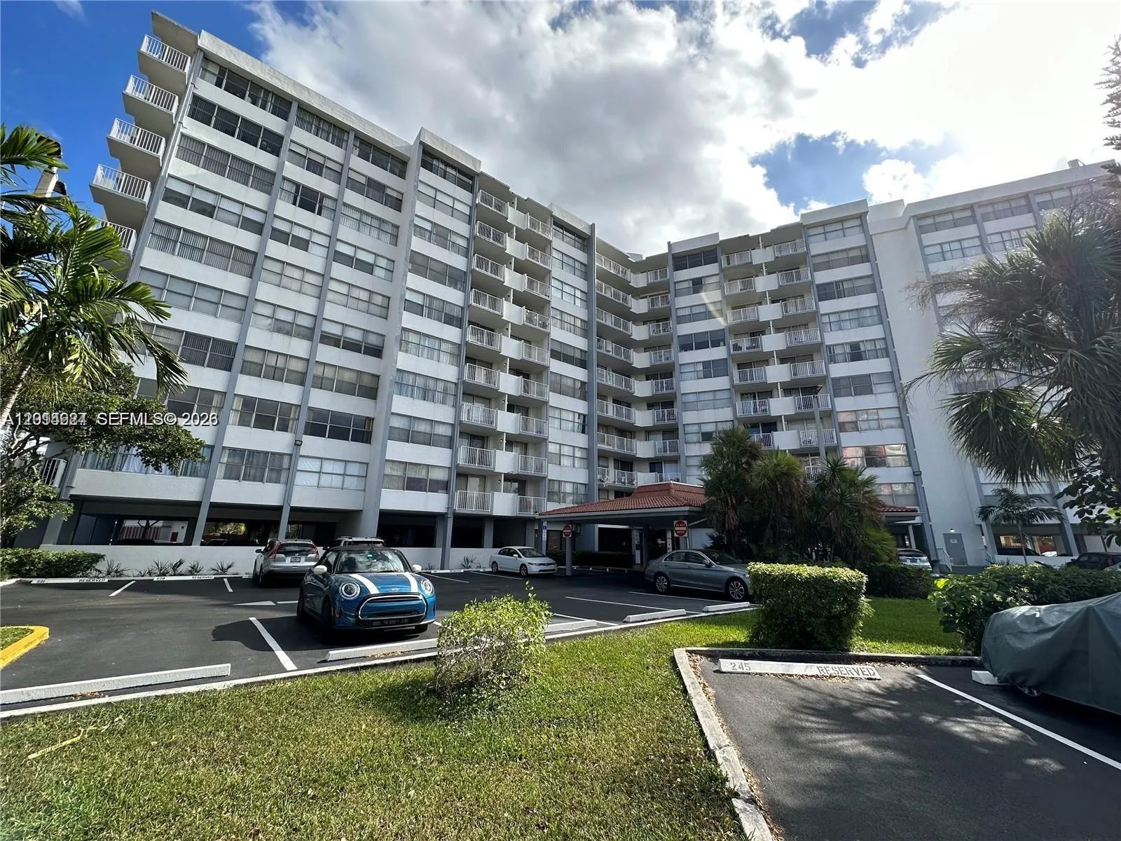 1200 NE Miami Gardens Dr # 905W, Miami FL 33179
